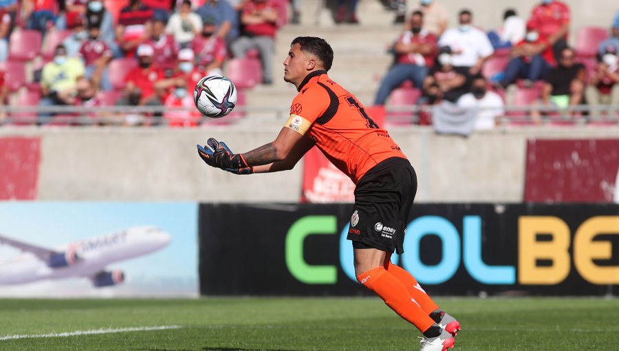 Zacarías López fue citado de emergencia a la Roja ante la lesión de Claudio Bravo