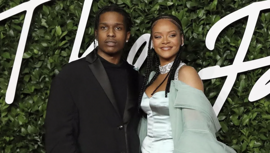 Con adorables fotografías, Rihanna confirma su embarazo junto a A$AP Rocky