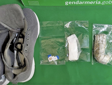 Dos mujeres fueron sorprendidas intentando ingresar marihuana y pasta base en zapatillas a la cárcel de Quillota