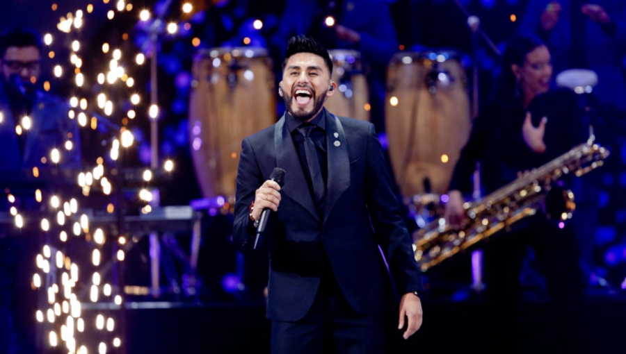 “Kanela” sorprendió al cantar junto a su hijo sobre el escenario de “La Fiesta de Chile”