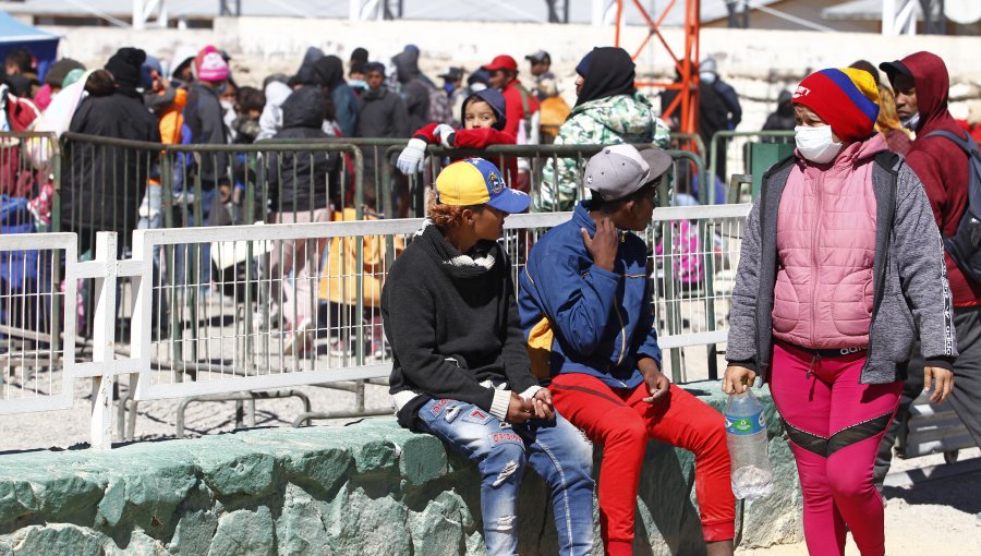 Denuncian que el Gobierno pretende trasladar la crisis migratoria a Santiago
