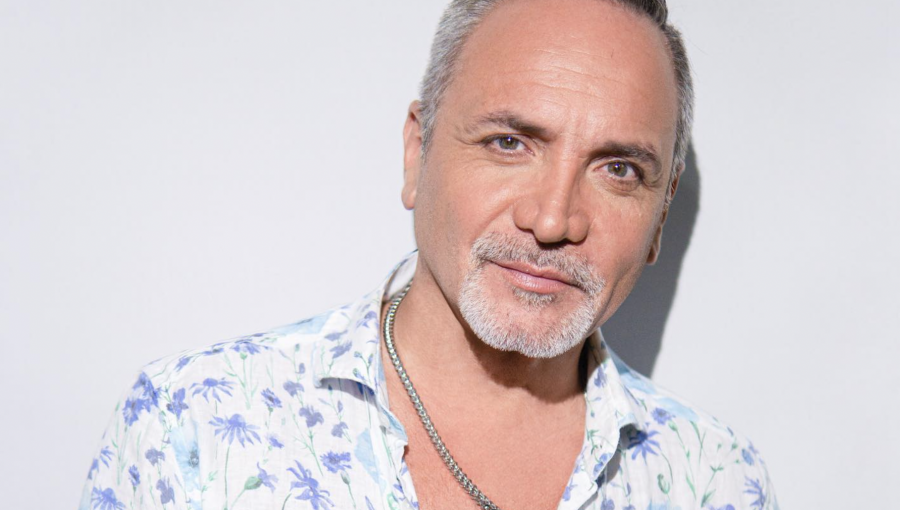 Luis Jara comparte “erótica” fotografía, desatando una ola de reacciones en redes sociales