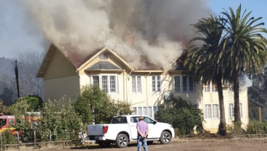 Fiscalía y supuesta intencionalidad en incendio a propiedad del diputado Paulsen: “No se hallaron indicios de acción de terceras personas”