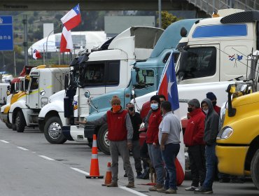 Manifestaciones en Iquique y Antofagasta provocan cancelación de vuelos
