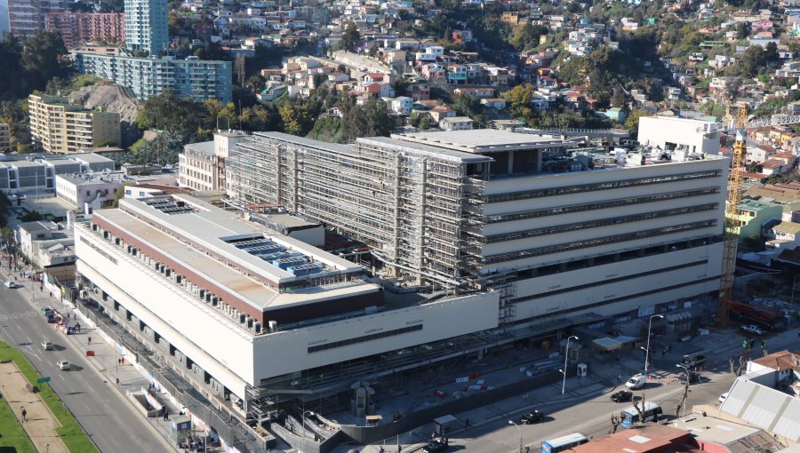 Servicio de Salud Viña del Mar-Quillota y Constructora OHL en la mira de Contraloría: Preinforme revela errores en anticipada inauguración del Hospital Gustavo Fricke