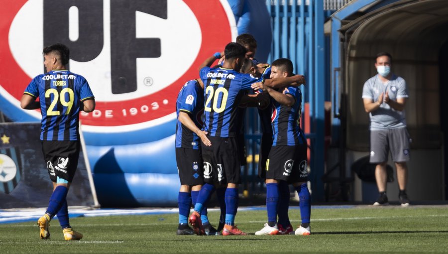 Huachipato derrotó a Audax Italiano en su debut como local