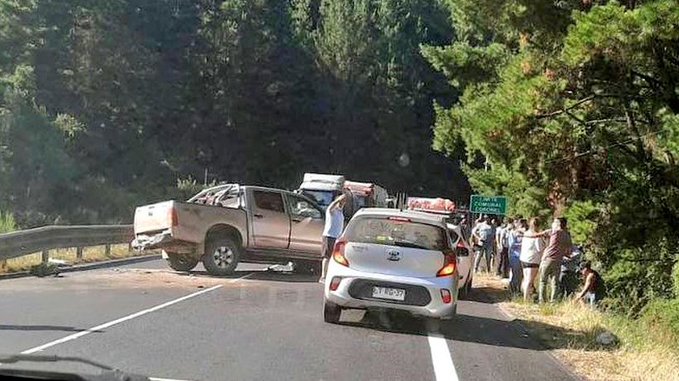 Fatal accidente en la denominada "Ruta de la madera" deja tres fallecidos