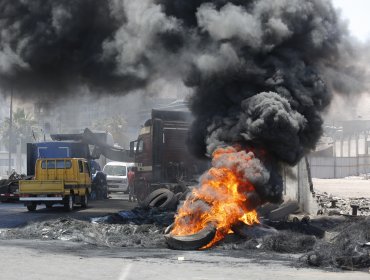 Camioneros de Antofagasta terminaron de desbloquear sector de La Negra