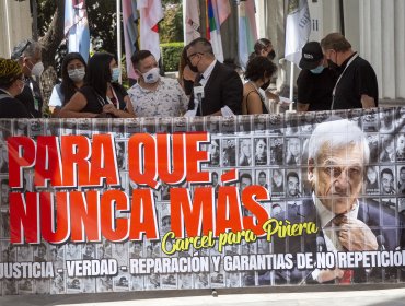 Presidenta de Convención recibe a promotores de iniciativa "Cárcel para Piñera"