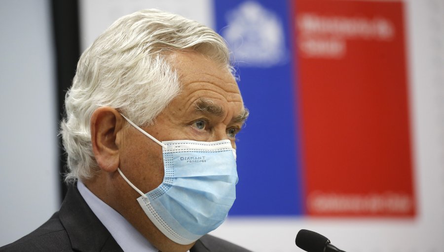 Ministro Paris destaca la "esperanzadora" disminución en la velocidad del aumento de contagios