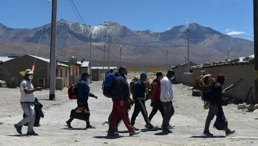 Ministro Delgado afirma que 80 migrantes han sido reconducidos hacia Bolivia en las últimas 24 horas