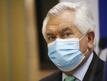“Va a venir otra ola, eso es seguro”: Ministro de Salud descarta que con Ómicron se acabe la pandemia