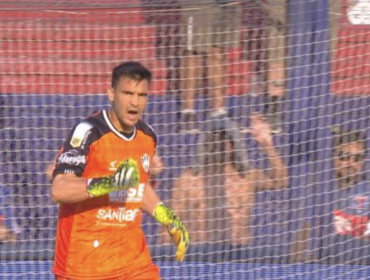 Cristopher Toselli se encumbró como la gran figura de Central Córdoba en magro empate en Argentina