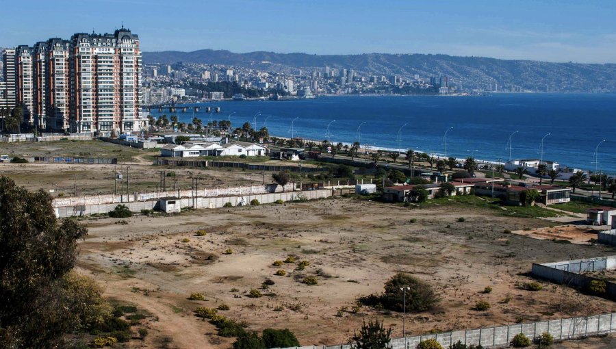 Evaluación de controvertidos proyectos de saneamiento en Las Salinas y de termoeléctrica en Limache quedará en manos del próximo Gobierno