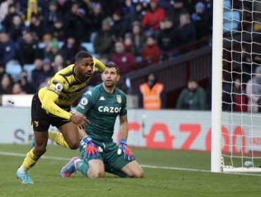 Watford, sin Sierralta, logra un gran triunfo ante el Aston Villa