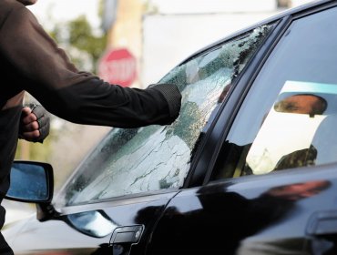 Conductor de App fue víctima de violenta encerrona en Valparaíso: delincuentes chocaron el auto en la ruta 68