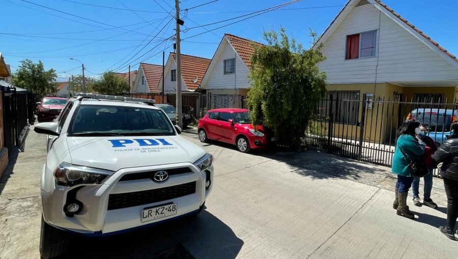 Detienen a mujer acusada de parricidio en Castro: apuñaló con un cuchillo en el tórax a su pareja