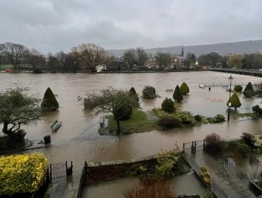 Inundaciones y cientos de evacuados deja la tercera tormenta en una semana en Reino Unido