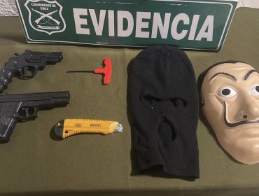 Fuga a control policial origina persecución en Reñaca: cuatro detenidos que portaban armas y hasta máscaras de «La casa de papel»