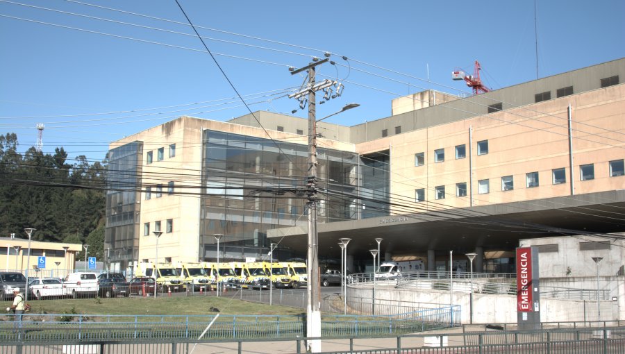 Hombres baleados en Tomé fueron internados de urgencia en el Hospital Las Higueras