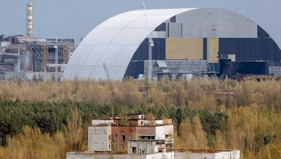 Ucrania afirma que fuerzas rusas están tratando de tomar el control de la planta nuclear de Chernobyl