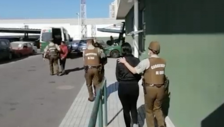 Tres adultos y una menor de edad fueron detenidos tras robo a servicentro de la Av. Borgoño de Concón