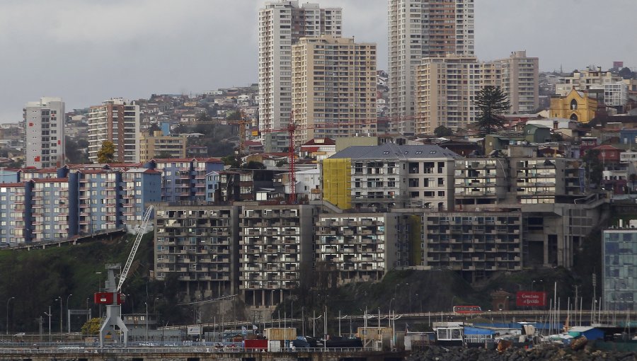 Arriendos para universitarios han aumentado hasta en un 30%: en Valparaíso, pasaron de un promedio de $270.000 a $320.000