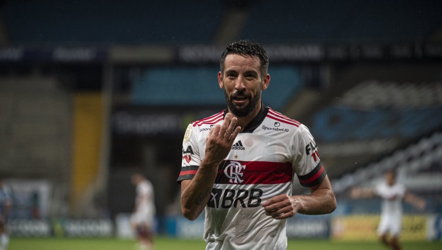 Representante de Mauricio Isla descarta su regreso Chile: "No vuelve ahora. Tiene contrato con Flamengo"