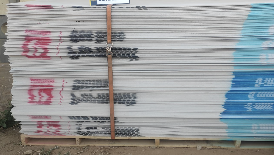 Detienen a dos trabajadores de una empresa a la que le robaban materiales de construcción en Placilla