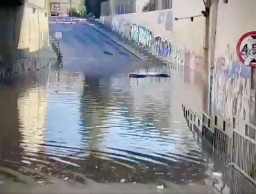 Esval por inundación de paso bajo nivel en Quilpué: "Por algún motivo, los cauces de aguas-lluvia no fueron capaces de evacuar las aguas"