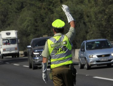 Hombre en silla de ruedas fue atropellado por motociclista en la Autopista Central de Santiago: ambos están grave