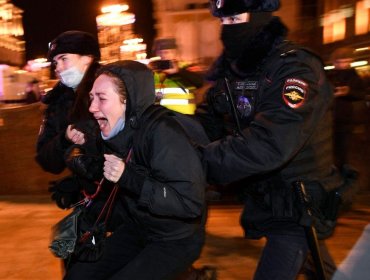"No a la guerra": Cientos de detenidos en Rusia en multitudinarias protestas contra la invasión a Ucrania