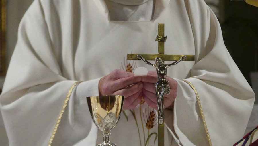 Roban especies religiosas de capilla de Valparaíso: Apuntan a "grupo satánico"