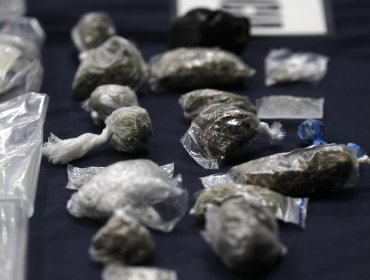 Detienen a ocho personas por tráfico de droga tras allanamiento en La Florida