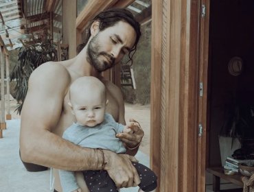Matías Assler encanta con tierna fotografía junto a su hijo Aurelio en medio de la naturaleza: “Donde cabe dos, caben tres”