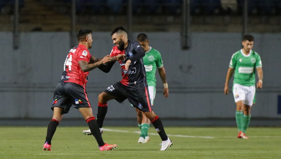 Antofagasta logra su primer triunfo en el torneo goleando a Audax Italiano