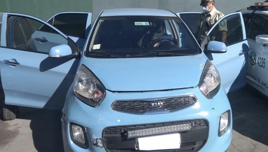 Desperfecto en automóvil robado permitió capturar a tres sujetos en Casablanca