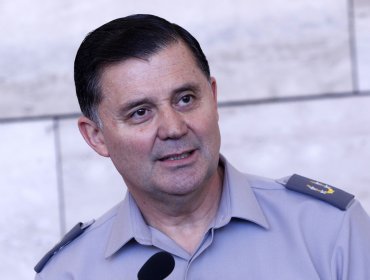 Ministra Rutherford cita a declarar como inculpado al actual comandante en jefe del Ejército por fraude en uso de pasajes aéreos