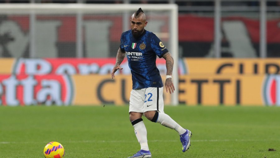 Alexis y Vidal vieron acción en discreto empate entre Inter y Milan por la Copa Italia