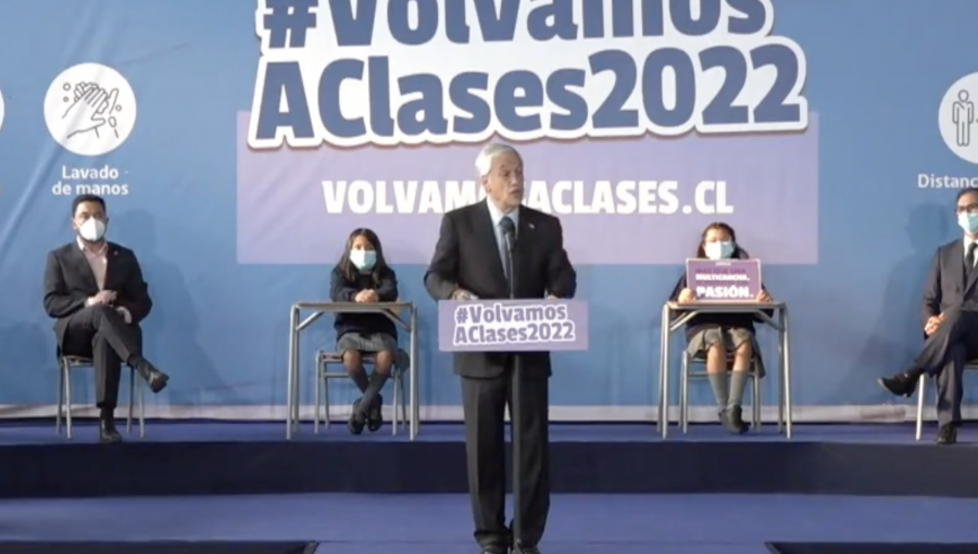 Piñera dio inicio al año escolar asegurando que Chile es "pionero en presencialidad" y que organismos internacionales así lo reconocen