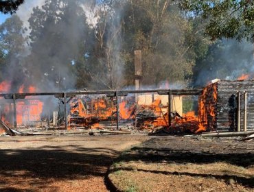 Encapuchados armados quemaron casa de primo de Jorge Luchsinger-Mackay en Temuco
