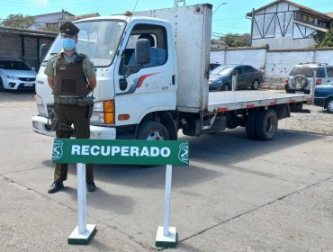 En El Tabo recuperan camión que fue robado en La Florida: delincuentes lo usaron para cometer ilícitos en Cartagena