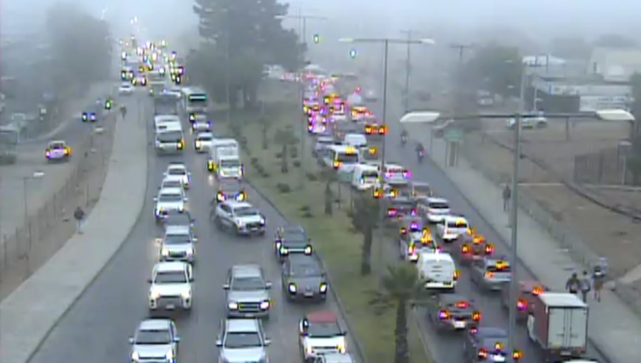 Caos vial en la parte alta de Viña del Mar: impresionante congestión vehicular entre Granadilla y la rotonda Santa Julia