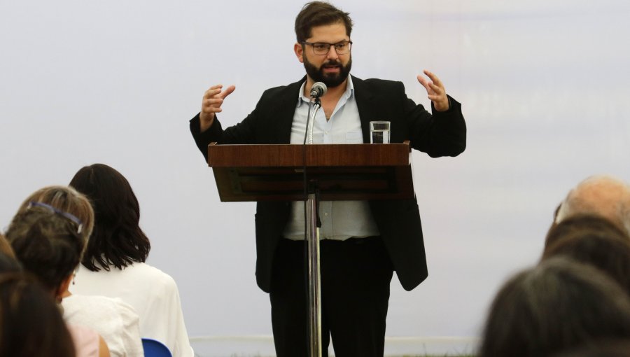 Gabriel Boric pidió a los hombres tomarse en serio que su gobierno "será feminista"