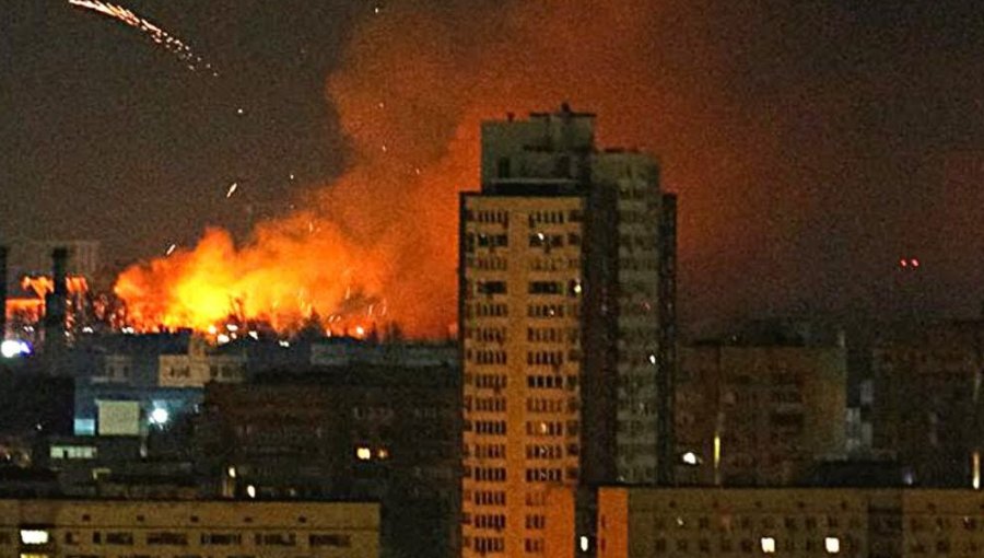 "Dio luz verde a los bombardeos": Presidente de Ucrania critica a la OTAN por no imponer zona de exclusión aérea sobre su país