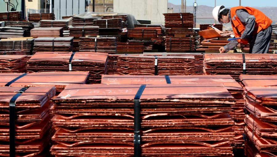 Mercados valoran aumento en el valor del cobre: cotiza a casi 5 dólares la libra