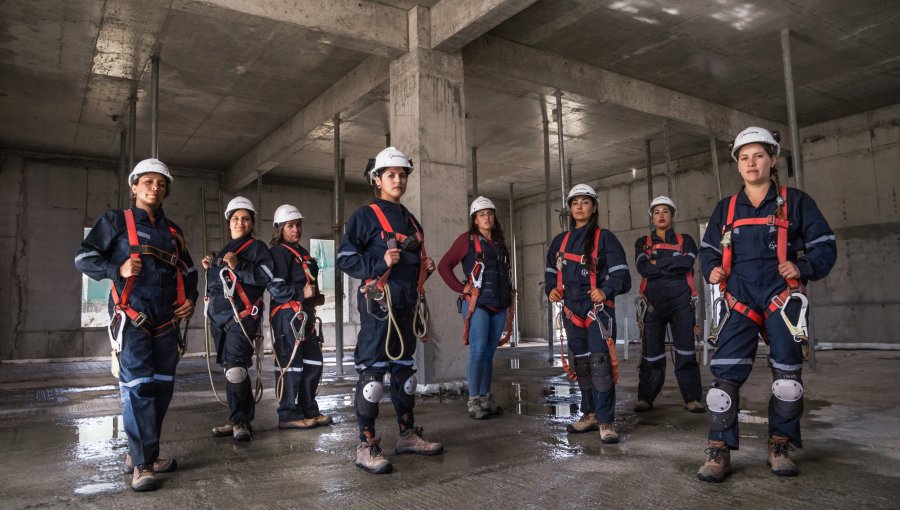 Por primera vez en Chile: una obra es construida en su totalidad por mujeres