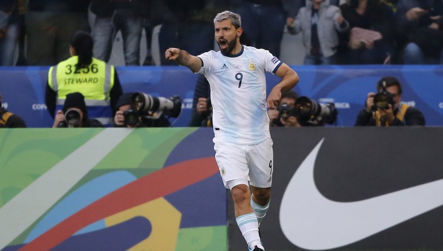 'Kun' Agüero reaccionó al triunfo de Colo-Colo y al gol de Pavez en el Superclásico