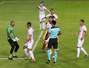 Ignacio Arce dejó abierta la serie entre Ñublense y U. La Calera en Copa Sudamericana
