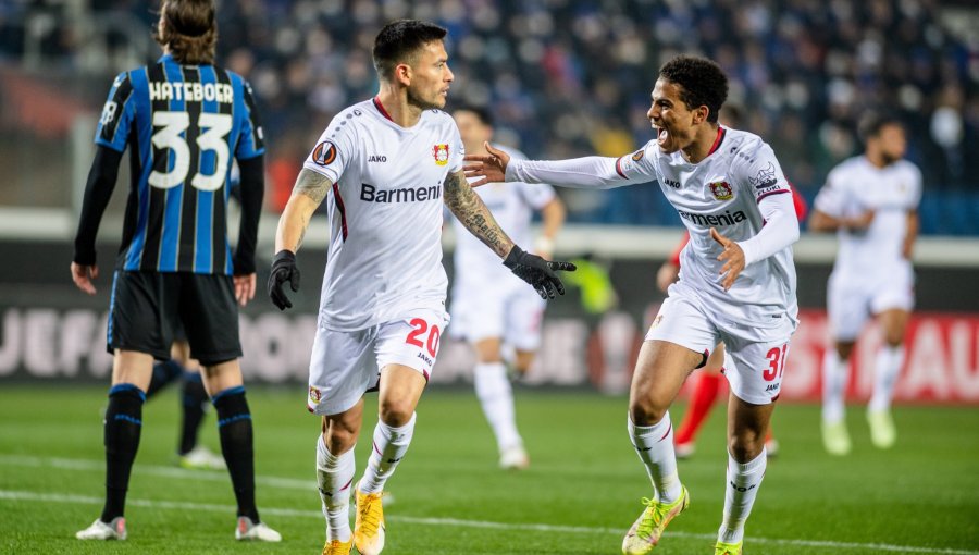 Charles Aránguiz anotó un golazo en la derrota del Bayer Leverkusen por la Europa League